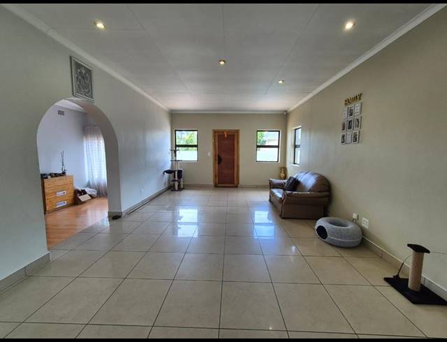 5 BEDROOM HOUSE FOR SALE IN BRACKENDOWNS